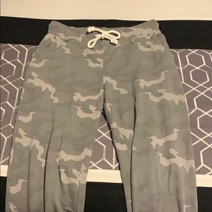 AE Camo Jogger Sweatpants